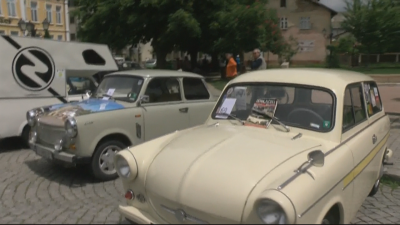 Трабант фест: Фенове на коли от соца се събраха в Трявна