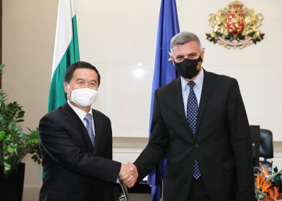 Министър председателят Стефан Янев проведе среща с посланика на Китайската народна