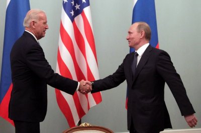 Първата лична среща между президентите на Съединените щати и Русия