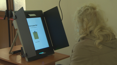 Анализът на ЦИК: Как ще се справим с машинното гласуване?