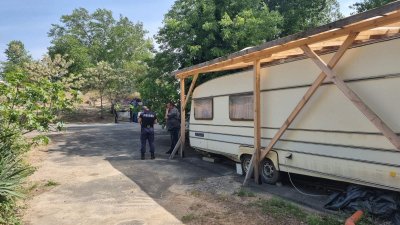 РДНСК Бургас издаде заповед за премахване на незаконен преместваем обект