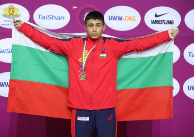 Борис Кирилов е европейски шампион по борба за кадети