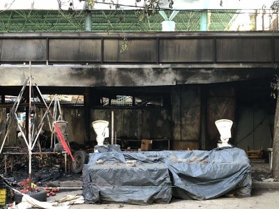 Пожар горя снощи на Закрития пазар в центъра на Перник
