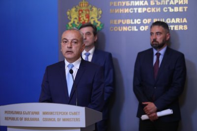 Министър председателят Стефан Янев разговаря с ръководствата на КНСБ и