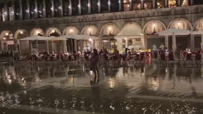Във Венеция се наблюдава явлението "висока вода", но този път е през лятото