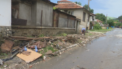 Как се възстановяват жителите на Котел след наводненията?