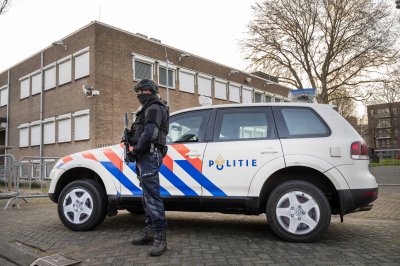 Полицията в Нидерландия е иззела близо три тона кокаин и