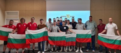 България U17 замина за ЕвроВолей 2021 с много трибагреници и мотивиращ урок по българска история