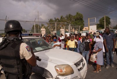 Хаити поиска от ООН и Съединените щати да изпратят военни
