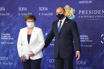 Управляващият директор на Международния валутен фонд Кристалина Георгиева дава пресконференция