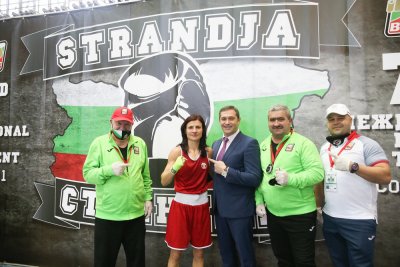 Стойка Кръстева загря за Олимпиадата с титлата от Държавното първенство по бокс