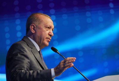 Президентът на Турция Реджеп Тайип Ердоган смени днес ректора на