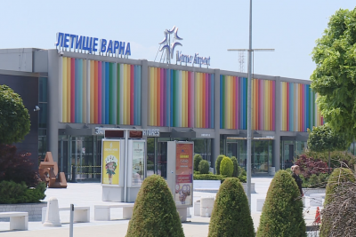 Проверка на БНТ: Има ли забавяне на туристи при преминаване през Летище Варна