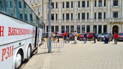 Над 10 000 ваксини срещу COVID-19 са поставени в мобилните имунизационни пунктове в София