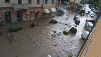 Наводнения и свлачища се образуваха в Италия след порои