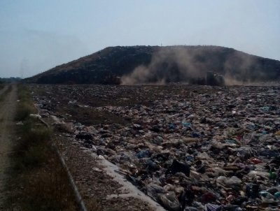 Потушен е пожарът на сметището в Асеновград