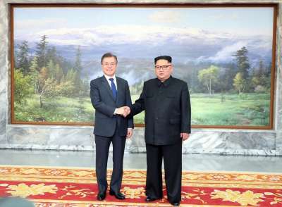 Северна и Южна Корея възстановиха комуникацията помежду си