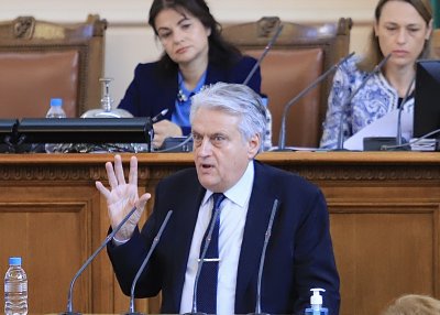 Вътрешният министър Бойко Рашков ще даде на прокурор Иван Гешев