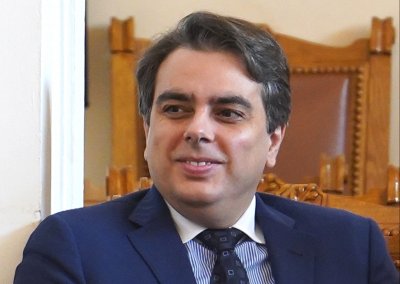 Служебният министър на финансите Асен Василев отговори на Тошко Йорданов