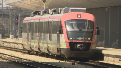 Промени в разписанието на влакове заради ремонт на гара Синдел