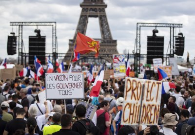 Над 160 000 души в цяла Франция се обявиха против здравния пропуск