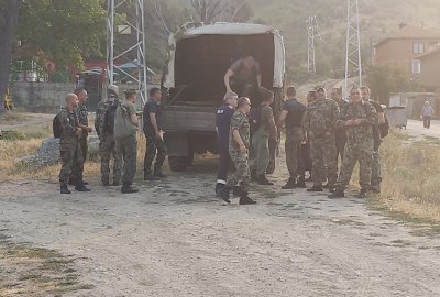 Военни и техника участват в гасенето на пожари в областите Хасково, Благоевград и Пловдив