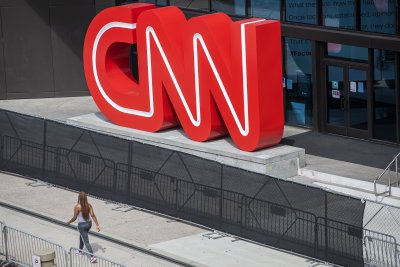 CNN уволни трима неваксинирани служители