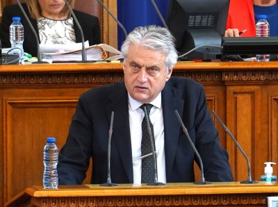 Служебният министър на вътрешните работи Бойко Рашков отново застава пред
