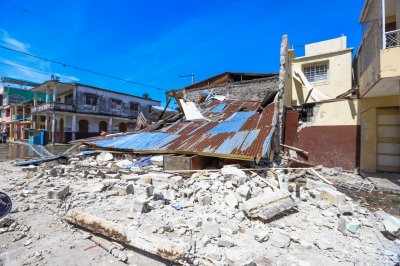 Броят на загиналите при мощното земетресение в Хаити в събота