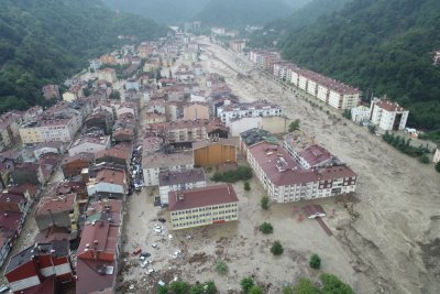 Няма данни за пострадали български граждани при наводненията в Черноморския
