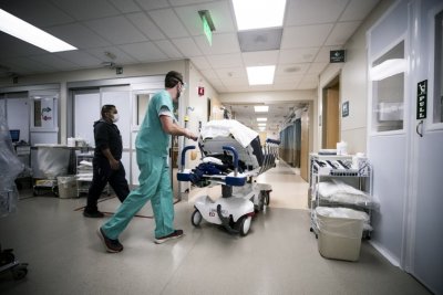 Гръцките здравни власти обявиха 2218 нови случая на коронавирус за