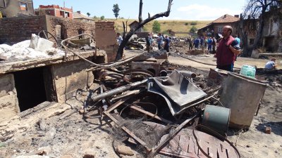 Всички семейства чиито домове изгоряха при пожара във велинградското село