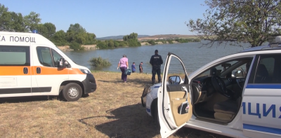 Две деца се удавиха в язовир Мандра край Бургас Момчетата