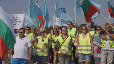Работниците от пътно строителната фирма Автомагистрали Черно море Шумен ще
