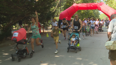 Във Варна се проведе първото бягане на родители с бебешки