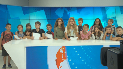 Любознателни деца гостуваха в БНТ Бъдещи репортери водещи и оператори
