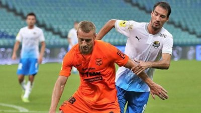Ивелин Попов с гол при успех на Сочи