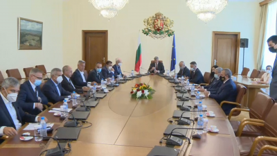 Министър председателят Стефан Янев проведе днес среща с членовете на