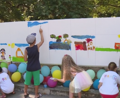 Децата на Варна сътвориха най-дългата рисунка