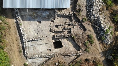 Две жилищни сгради и 250 артефакти разкриха археолозите в Червен