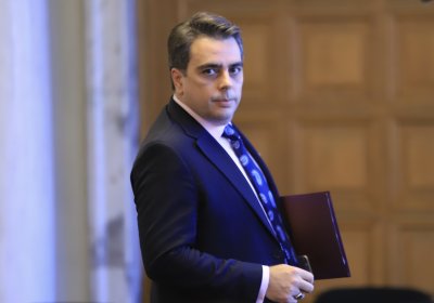 Асен Василев: Възможни са нови санкции по "Магнитски"