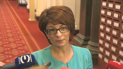 Десислава Атанасова: Очевидно е, че Радев не желае да има редовно правителство