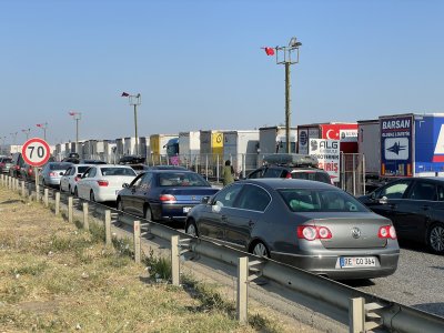 Километрична опашка за влизане в България на "Капитан Андреево" (Снимки)