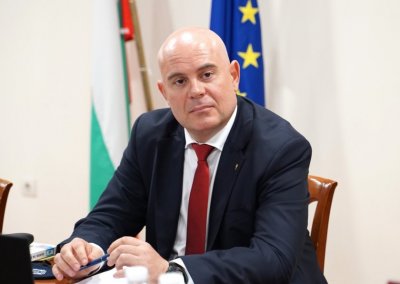 Главният прокурор на Република България внесе в Народното събрание информация