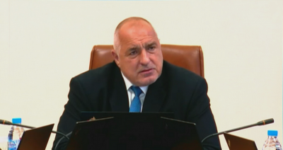 Борисов: Несериозно е Нинова да държи мандата до 15 септември