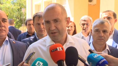 Започна посещението на президента Румен Радев в област Смолян Днес