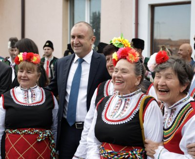 Президентът участва в тържествата за празника на град Съединение (СНИМКИ)