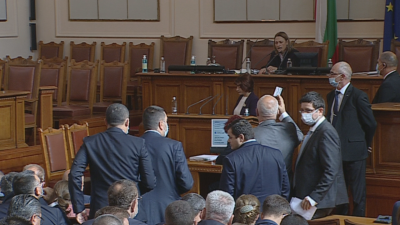 Втори ден скандали в парламента около закона за НСО Втори