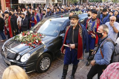 Гърция се сбогува с композитора Микис Теодоракис (Снимки)