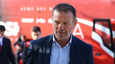 Стойчо Младенов: Имам разбирателство с Ясен Петров